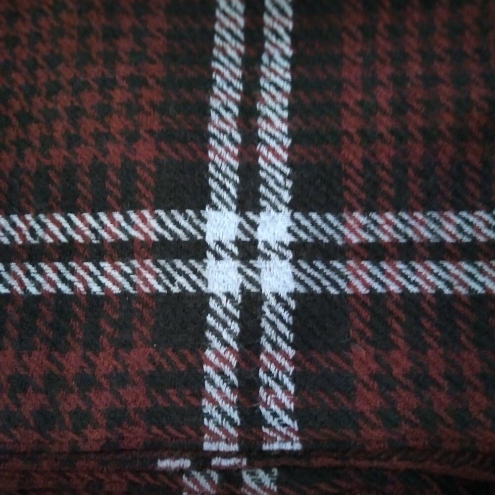 Reiss 100% Wool Jess Scarf NWT color Berry